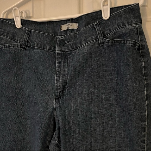 Riders By Lee Distressed Faded Stretch Denim Cropped Peddle Pusher Capris  14 M - Picture 6 of 7